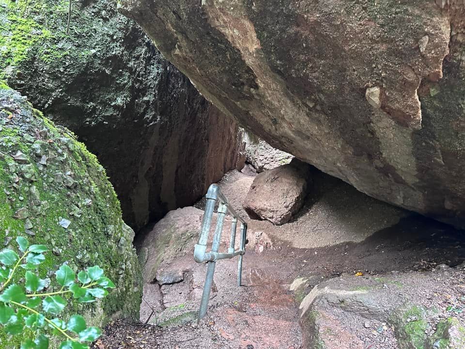 path to cave entrance pinnacles national park